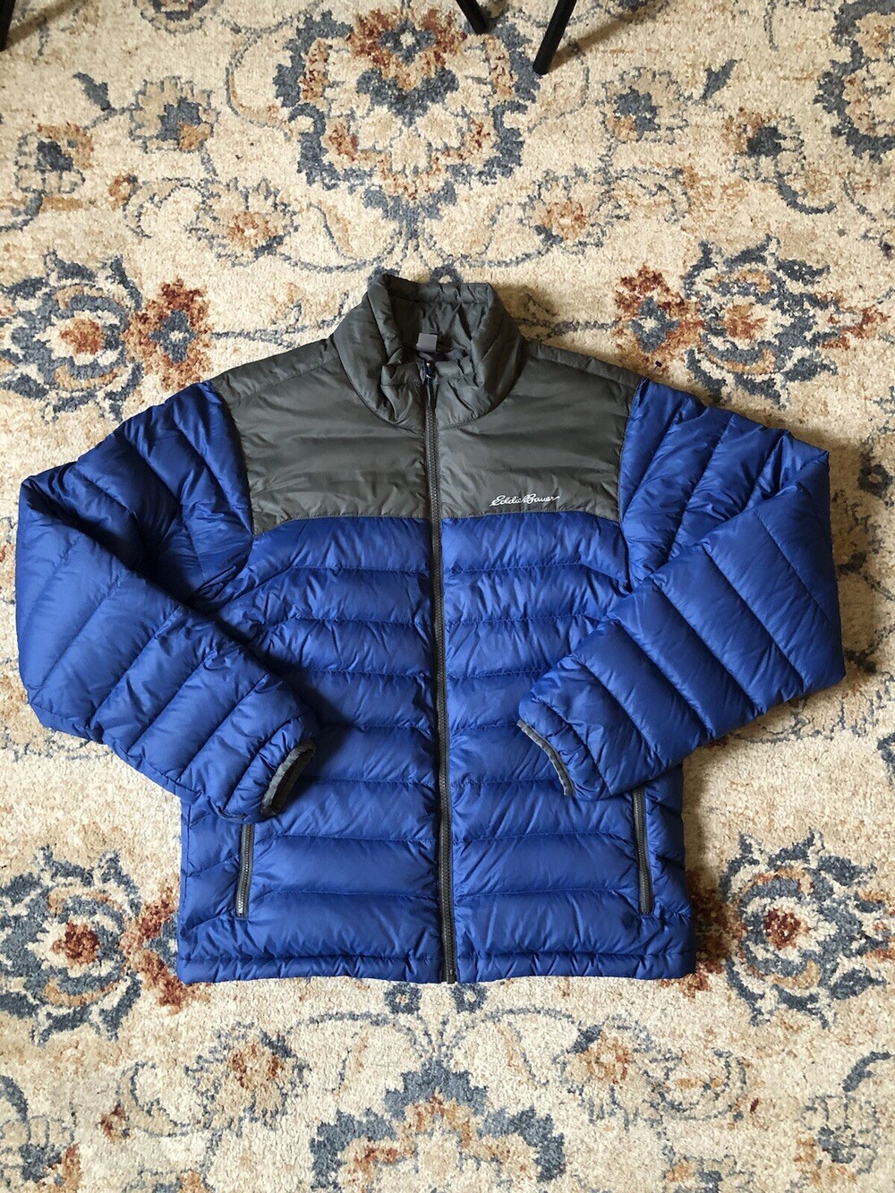 Eddie Bauer Men’s Blue Puffer Jacket Size Medium Full Zip Outdoors Hiking